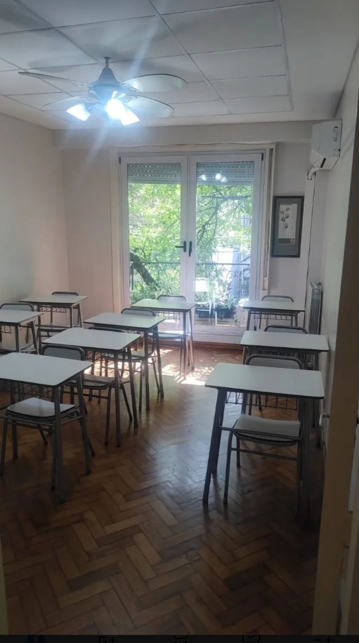 Aula luminosa de VozLingo